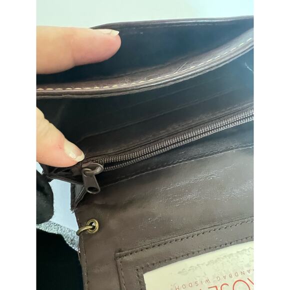 NEW Rosetti Wisdom Brown Vegan Wallet Wristlet With Chain - Picture 10 of 12